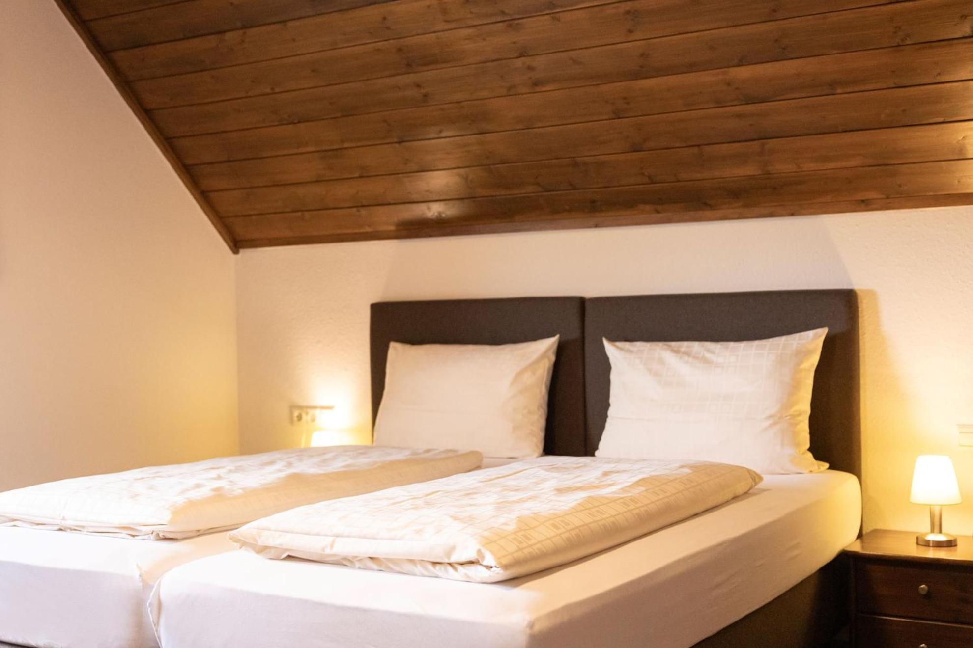 Altbau Gasthaus Amboss Grunkraut Екстер'єр фото